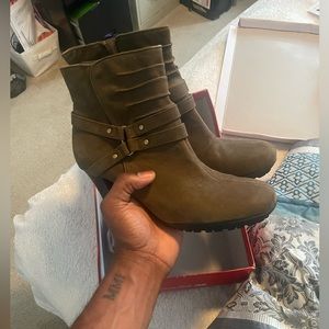 Women’s Boots w/Heel